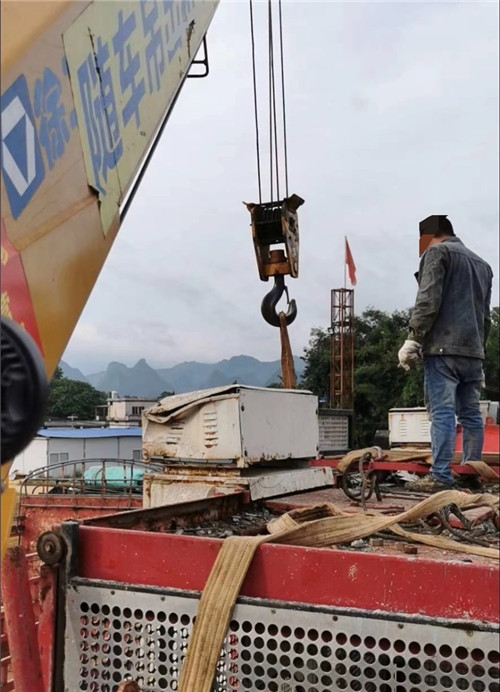 闻喜县大件吊装搬运设备常用的施工手势信号解答