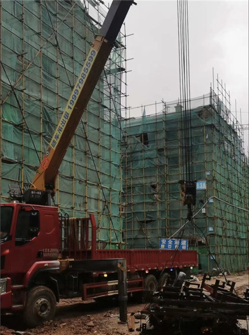 闻喜县“慢工细活”—— 吊车的 “微动控制” 技术