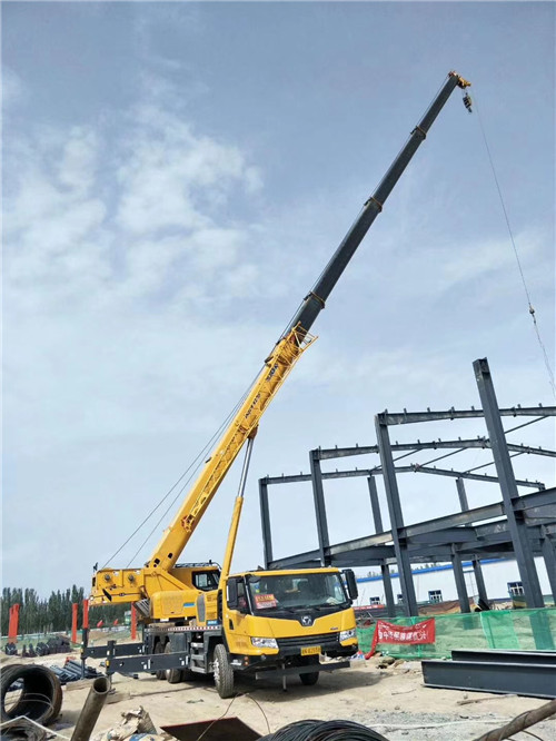 闻喜县超高层建筑钢结构吊装案例